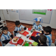 Los más pequeños celebraron el DIA DE LA BANDERA